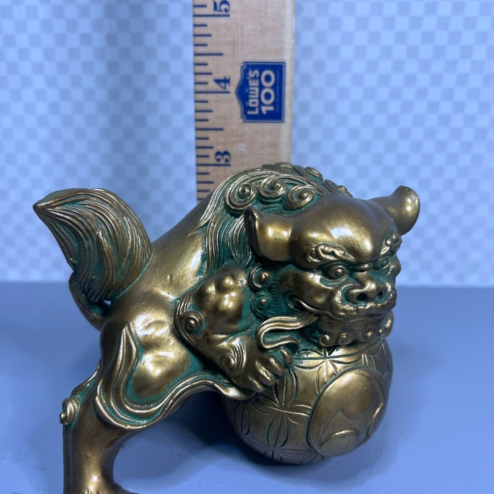 Vintage Brass Foo Dog Statues Pair Chinese Guardian Lions Gold & Green Feng Shui - Picture 13 of 13